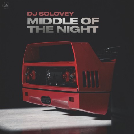 Middle Of The Night | Boomplay Music