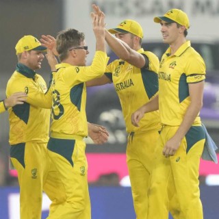 Podcast no. 410 - Australia take one step closer to sealing a place in the World Cup semi-final by defeating arch-rivals England and  officially knocking them out of the WC at Ahmedabad.