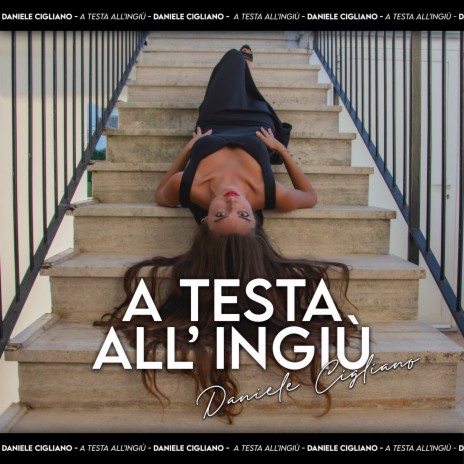 A testa all'ingiù | Boomplay Music