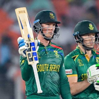 Podcast no. 416 - South Africa head into the Woedl Cup semifinals with a comfortable victory over Afghanistan in Ahmedabad.