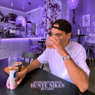 Bunte Nikes lyrics | Boomplay Music