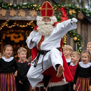 Karate Sinterklaas! | Sinterklaasliedjes!