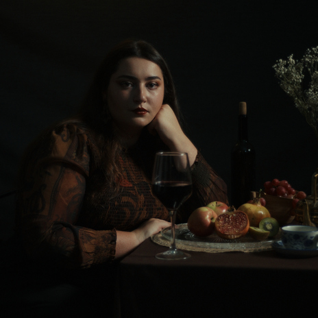 Men uning oyoqlari orasiga rolik qoydim Retro porno: Onlayn porno tomosha qilish: Ketrin va E. Wild Fun