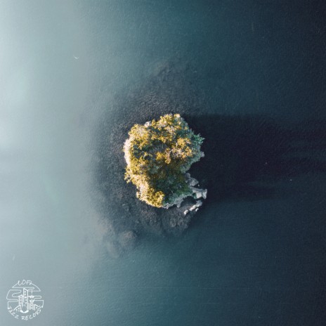 Lost Islands ft. Louis Woods | Boomplay Music