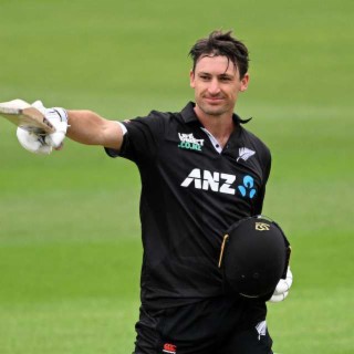 Podcast no. 445 - Will Young has the perfect day out as him and captain, Tom Latham, guide New Zealand to a comprehensive ODI victory over Bangladesh in Dunedin in the first ODI.