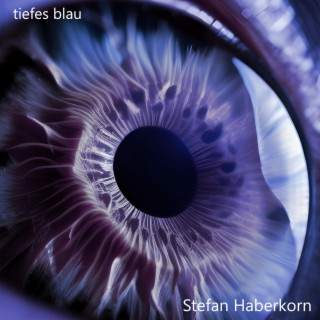 tiefes blau