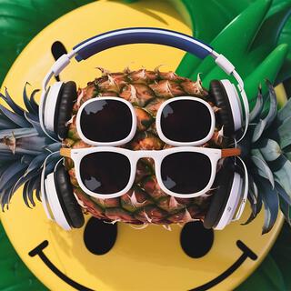 Summer Balearic Cafe: Ibiza Vibes, Tropical Deep House, and Poolside Party Beats