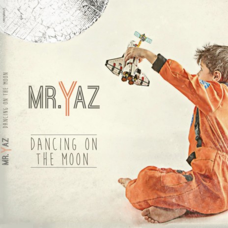 Dancing on the Moon | Boomplay Music