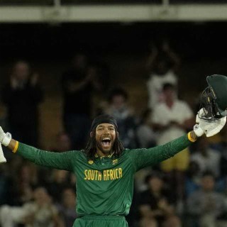 Podcast no. 449 - Toni de Zorzi whacks maiden ODI hundred as South Africa level the ODI Series against India with a comprehensive victory in Qqeberha.