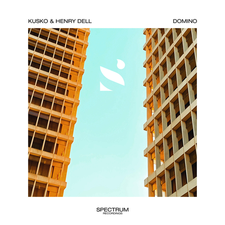 Domino ft. Kusko | Boomplay Music