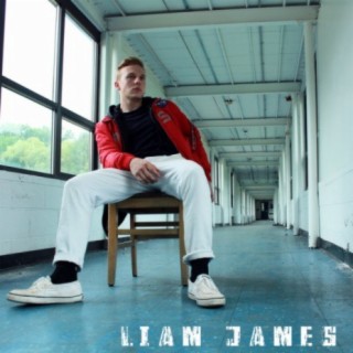 Liam James