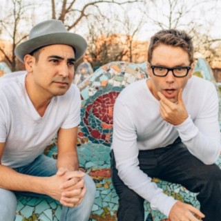 Bobby Bones & The Raging Idiots