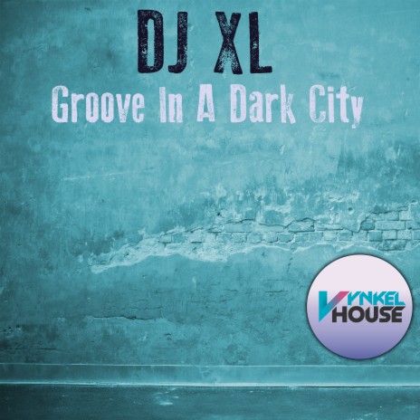 Groove in a Dark City | Boomplay Music