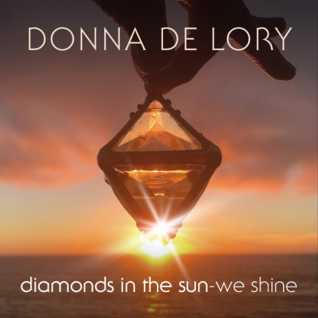 Diamonds in the Sun (We Shine) | Boomplay Music